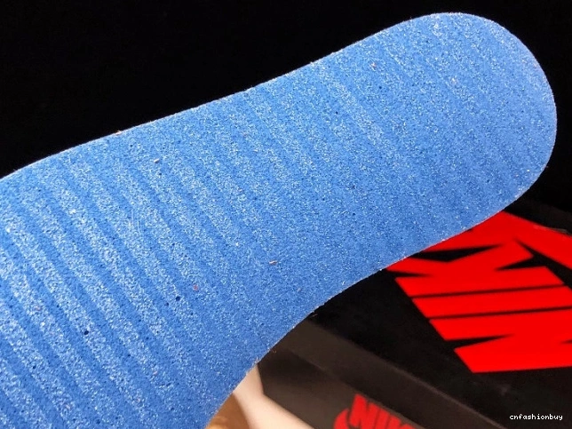 Air Year 1 of the Retro High Jordan Rookie 555088-700 OG 0831